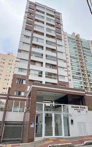 Apartamento à venda com 160m², 3 quartos e 3 vagasFachada + plaquinha