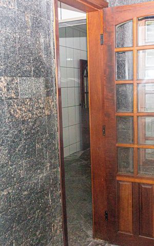 Casa à venda com 220m², 3 quartos e 4 vagas Casa à venda com 220m², 3 quartos e 4 vagasÁrea de Serviço