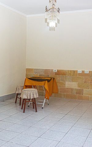 Casa à venda com 220m², 3 quartos e 4 vagas Casa à venda com 220m², 3 quartos e 4 vagasSala 1
