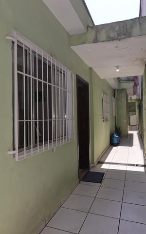 Casa à venda com 125m², 2 quartos e 2 vagasCorredor