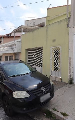 Casa à venda com 125m², 2 quartos e 2 vagasFachada
