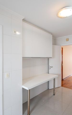 Apartamento para alugar com 101m², 3 quartos e 2 vagas Apartamento para alugar com 101m², 3 quartos e 2 vagasCozinha