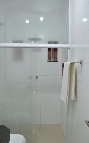 Casa à venda com 223m², 4 quartos e 4 vagasBanheiro da Suíte 2
