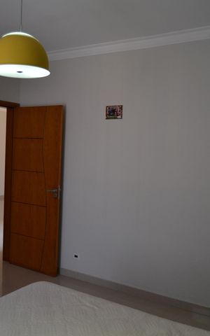 Casa à venda com 223m², 4 quartos e 4 vagasQuarto 2