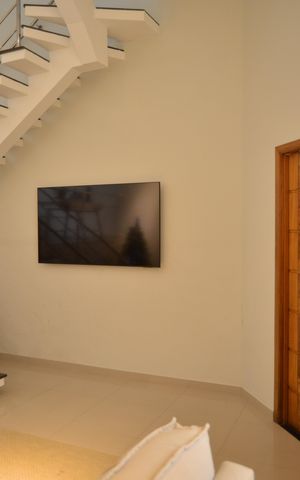 Casa à venda com 223m², 4 quartos e 4 vagasSala