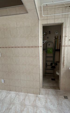 Apartamento à venda com 60m², 2 quartos e 1 vagaÁrea de Serviço