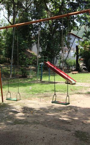 Casa de condomínio à venda com 194m², 4 quartos e 1 vagaPlayground