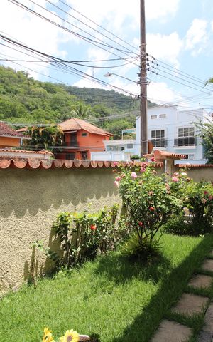 Casa de condomínio à venda com 194m², 4 quartos e 1 vagaJardim