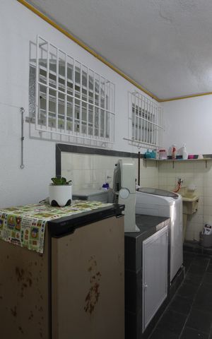 Casa de condomínio à venda com 194m², 4 quartos e 1 vagaÁrea de Serviço