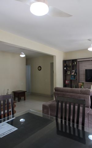Casa de condomínio à venda com 194m², 4 quartos e 1 vagaSala