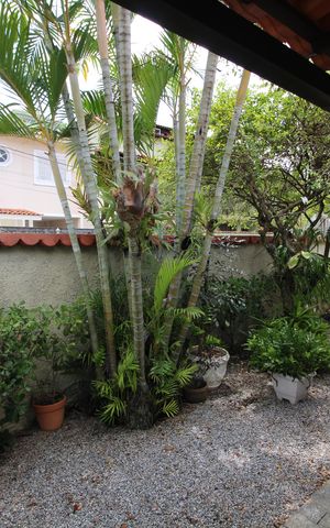 Casa de condomínio à venda com 194m², 4 quartos e 1 vagaJardim