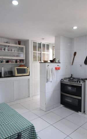 Casa de condomínio à venda com 194m², 4 quartos e 1 vagaCozinha