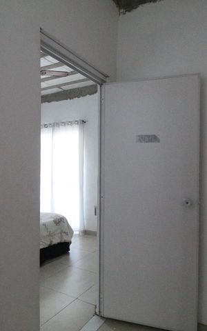 Casa para alugar com 120m², 2 quartos e 1 vagaHall entre os quartos