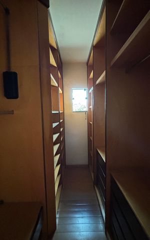 Casa para alugar com 343m², 5 quartos e 5 vagasCloset Suíte 3