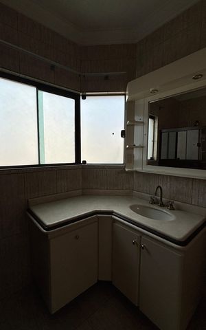 Casa para alugar com 343m², 5 quartos e 5 vagasBanheiro da Suíte 1