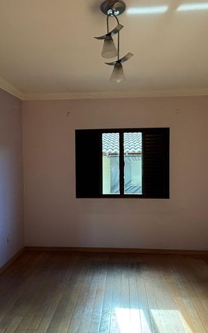 Casa para alugar com 343m², 5 quartos e 5 vagasQuarto 