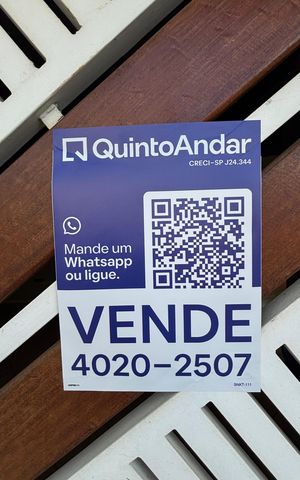 Casa para alugar com 343m², 5 quartos e 5 vagasFachada