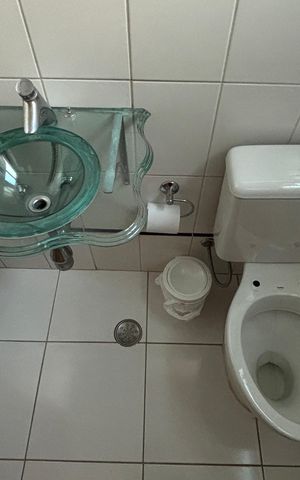 Casa para alugar com 343m², 5 quartos e 5 vagasLavabo