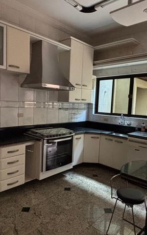 Casa para alugar com 343m², 5 quartos e 5 vagasCozinha
