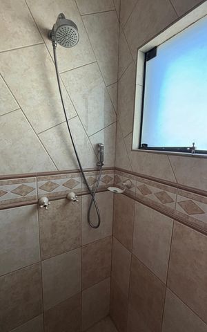 Casa para alugar com 343m², 5 quartos e 5 vagasBanheiro
