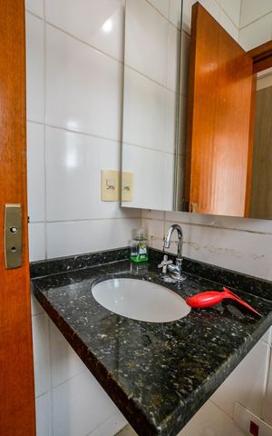 Casa à venda com 131m², 3 quartos e 2 vagas Casa à venda com 131m², 3 quartos e 2 vagasBanheiro da Suíte