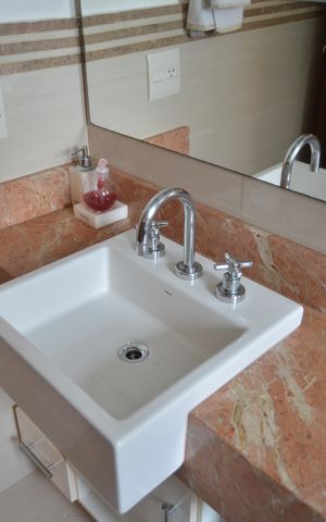 Apartamento à venda com 123m², 3 quartos e 2 vagasBanheiro da Suíte 2