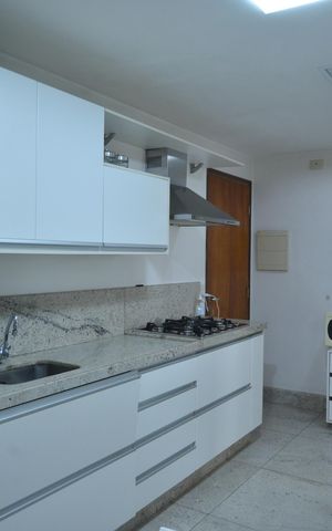 Apartamento à venda com 123m², 3 quartos e 2 vagasCozinha