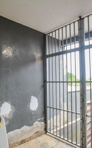 Casa à venda com 180m², 3 quartos e 1 vaga Casa à venda com 180m², 3 quartos e 1 vagaÁrea de Serviço