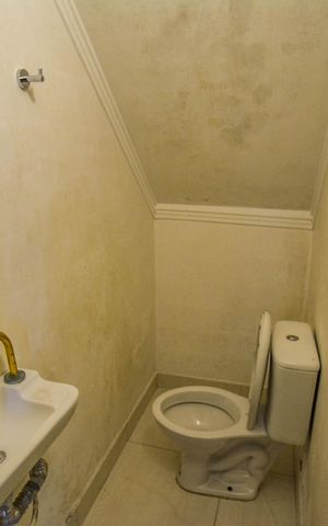 Casa à venda com 180m², 3 quartos e 1 vaga Casa à venda com 180m², 3 quartos e 1 vagaLavabo