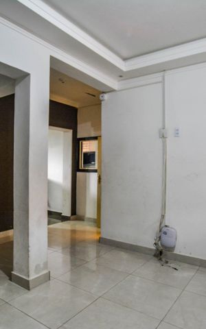 Casa à venda com 180m², 3 quartos e 1 vaga Casa à venda com 180m², 3 quartos e 1 vagaSala