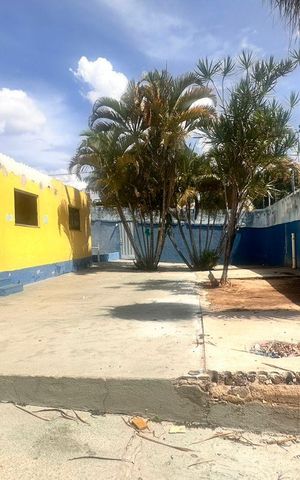 Casa para alugar com 180m², 3 quartos e 14 vagas