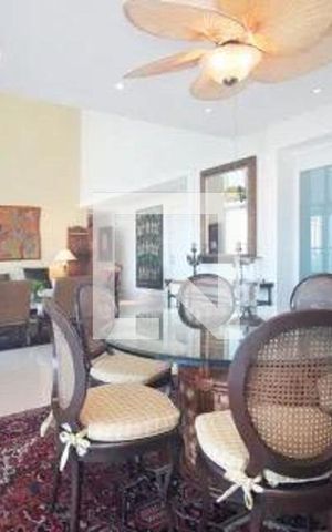 Apartamento à venda com 250m², 4 quartos e 4 vagas