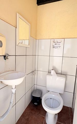Casa para alugar com 780m², 3 quartos e 10 vagasBanheiro externo 2