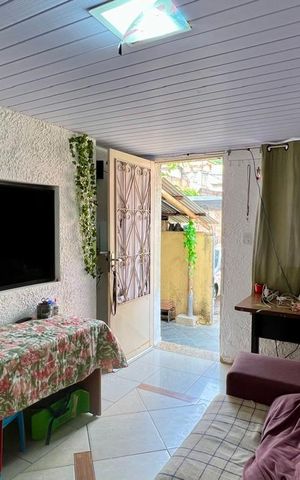 Casa à venda com 156m², 2 quartos e 8 vagas Casa à venda com 156m², 2 quartos e 8 vagassala