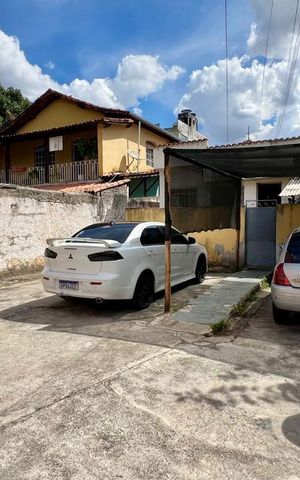 Casa à venda com 156m², 2 quartos e 8 vagas Casa à venda com 156m², 2 quartos e 8 vagasQuintal