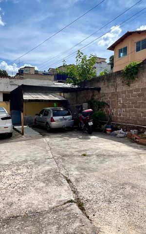 Casa à venda com 156m², 2 quartos e 8 vagas Casa à venda com 156m², 2 quartos e 8 vagasQuintal