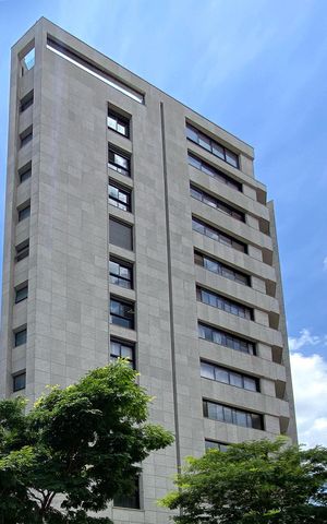 Apartamento à venda com 372m², 4 quartos e 5 vagas Apartamento à venda com 372m², 4 quartos e 5 vagasFachada