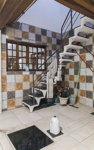 Casa à venda com 160m², 2 quartos e 1 vaga Casa à venda com 160m², 2 quartos e 1 vagaÁrea de Serviço
