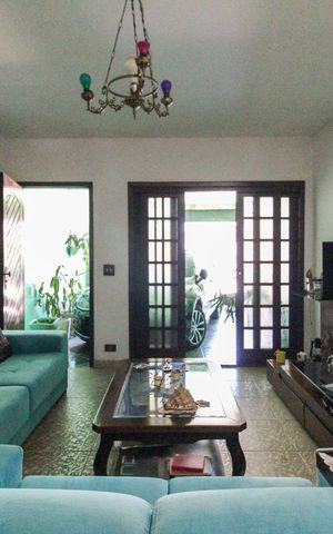 Casa à venda com 160m², 2 quartos e 1 vaga Casa à venda com 160m², 2 quartos e 1 vagaSala