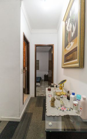 Casa à venda com 160m², 2 quartos e 1 vaga Casa à venda com 160m², 2 quartos e 1 vagaCorredor