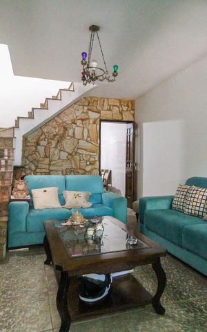 Casa à venda com 160m², 2 quartos e 1 vaga Casa à venda com 160m², 2 quartos e 1 vagaSala