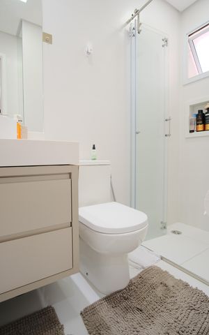 Apartamento à venda com 81m², 2 quartos e 2 vagasBanheiro Social