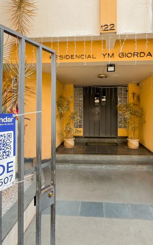 Apartamento à venda com 60m², 2 quartos e 1 vaga Apartamento à venda com 60m², 2 quartos e 1 vagaFachada + Plaquinha