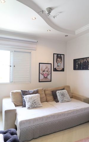 Casa à venda com 349m², 4 quartos e 4 vagas Casa à venda com 349m², 4 quartos e 4 vagasQuarto