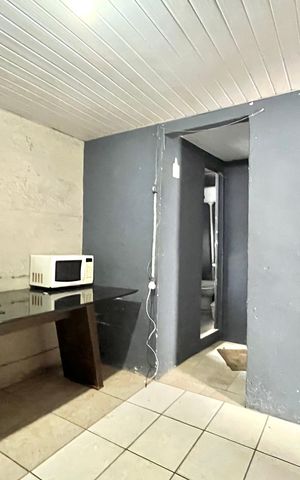 Casa para alugar com 29m², 2 quartos e sem vaga Casa para alugar com 29m², 2 quartos e sem vagaSala