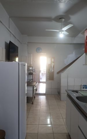 Casa à venda com 90m², 2 quartos e 2 vagasCozinha 2