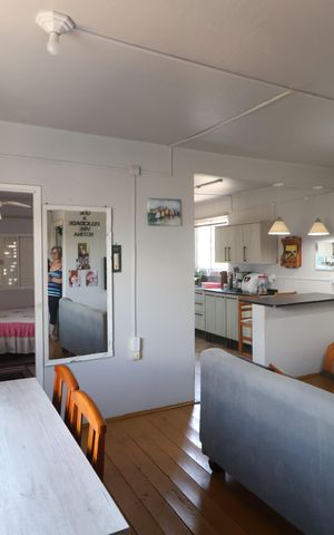 Casa à venda com 90m², 2 quartos e 2 vagasSala 2