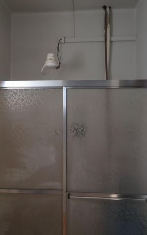 Casa à venda com 90m², 2 quartos e 2 vagasBanheiro 2