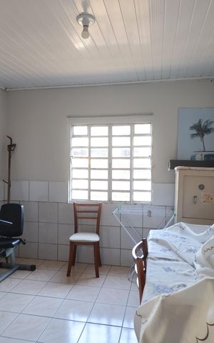 Casa à venda com 90m², 2 quartos e 2 vagasSala 1