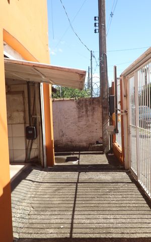 Casa à venda com 90m², 2 quartos e 2 vagasÁrea externa